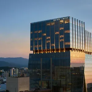 The Ritz-carlton Fukuoka 福岡市